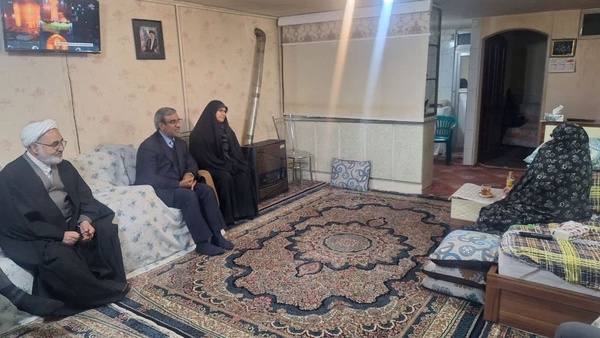 دیدار+استاندار+خراسان+رضوی+با+مادر+شهید+رییسی