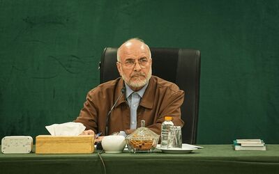 قالیباف: به وزیر خزانه‌داری آمریکا نوبل فیزیک بدهید!