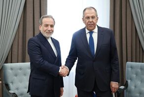 Глава МИД Ирана обсудил с Лавровым ситуацию в Ормузском проливе и сотрудничество двух стран