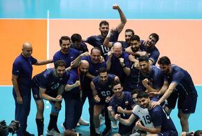 مربی تیم ملی والیبال پس از قهرمانی: زودتر باید طلا می‌گرفتیم