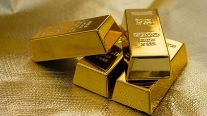 قیمت طلای جهانی امروز دوشنبه ۴ آبان ۱۴۰۵ ؛ آیا امروز قیمت اونس سقوط می‌کند؟