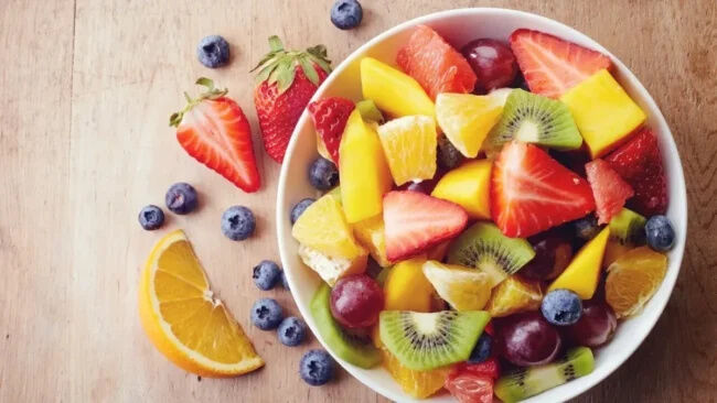 آیا خوردن میوه با معده خالی قند خون را بالا می‌برد؟