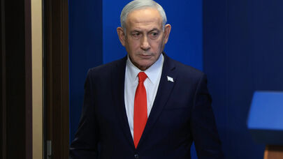 הבחירות הקרובות הן בחירה בין "הימין או פלסטין", והוא מזהיר מפני פיגועים פוטנציאליים.