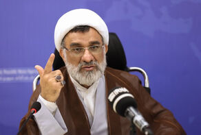 خسروپناه: افزایش سن جذب معلمان پیگیری می شود