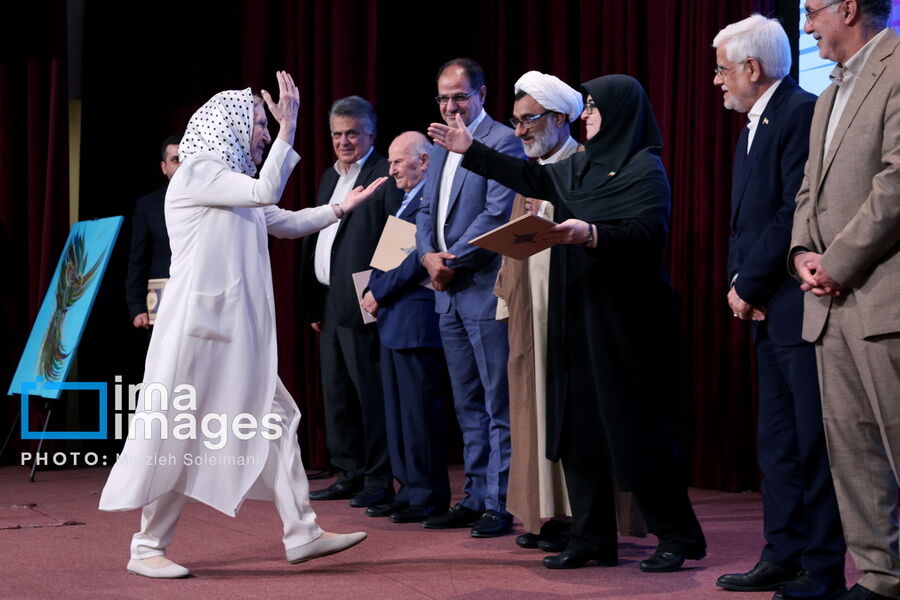 M2FmMDYZX18r