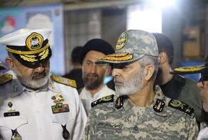 Генерал Мусави проинспектировал военно-морские силы Армии и КСИР в Бендер-Аббасе