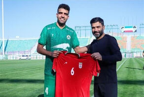 یک فوتبالیست 7 زندانی را آزاد کرد