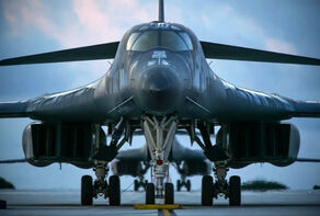 پرواز 2 بمب‌افکن B-1 آمریکایی در نزدیکی ونزوئلا