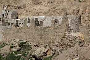 Introduction to Tourist Attractions of Iranian Cities