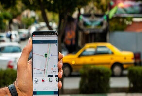 تبعیض بین کارگران ممنوع/تاکسی‌های اینترنتی هم باید مانند کارگران بیمه شوند