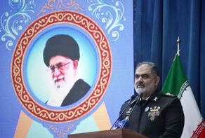 الادميرال إيراني: المدمرتان 