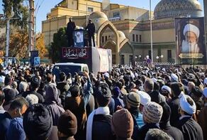 تشييع جثمان آية الله العظمى صافي كلبايكاني في قم المقدسة