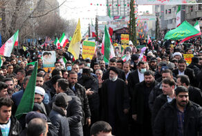 Иранцы отмечают 44-ую годовщину победы Исламской революции