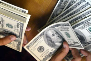 ماذا سيحدث بالدولار في حال تخلفت اميركا عن السداد؟