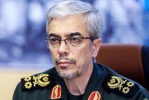 اللواء باقري: العالم على أعتاب نظام جديد