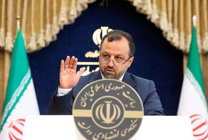 رشد 4.2 درصدی اقتصاد بدون نفت/ ادغام صندوق‌های بازنشستگی منتفی است