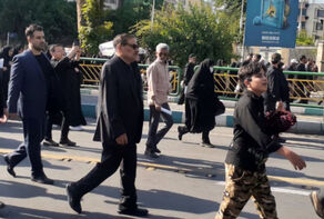 حضور دریابان شمخانی مشاور سیاسی رهبر معظم انقلاب در مراسم تشییع شهدای خدمت