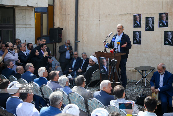 MmI4YTEaFRWr