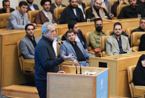 کشور برای برون‌رفت از چالش‌ها به توانمندی نخبگان نیاز دارد