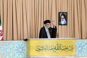 گزارش تصویری| اقامه نماز جمعه به امامت رهبر معظم انقلاب اسلامی