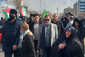 حضور مشاور سیاسی رهبر معظم انقلاب در راهپیمایی 22 بهمن