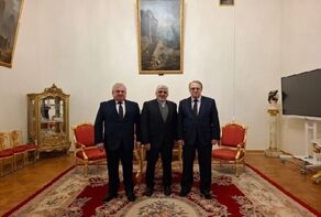 Iran, Russia diplomats confer on latest Syria developments
