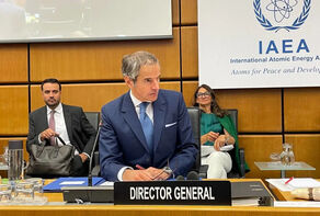 格罗西的矛盾；建设性的旅行，破坏性的报道！