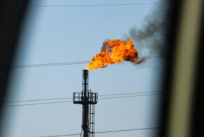 Oil up 2% as Trump threatens new sanctions on Iran
