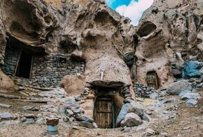 Introduction to Tourist Attractions of Iranian Cities