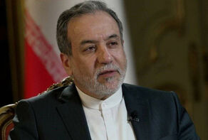 Dual messages of Washington under Tehran’s scrutiny: Araghchi answers