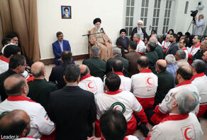 رهبر انقلاب اسلامی: امدادگران ما مظهر صفات انسانی و انسان‌دوستی هستند
