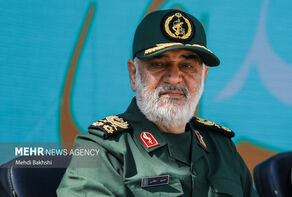 US president's remarks cannot frustrate Iranians: Gen. Salami