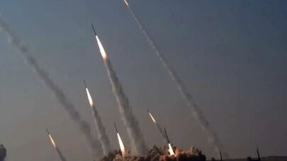 Iran launches new wave of combined attack on Israeli regime