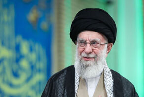 رهبر معظم انقلاب: ملت ایران در مقابل تحمیل، تسلیم هیچ کس نخواهد شد +فیلم