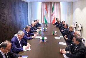 Iran and Tajikistan presidents hold a meeting in Republic of Azerbaijan
