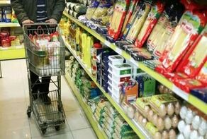 آغاز روند کاهشی قیمت کالاهای اساسی در بازار