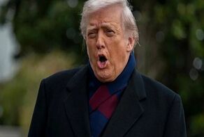 Трамп прибег к новой риторике в отношении Ирана в связи с протестами.