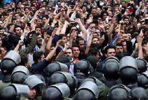 گفت‌وگو با معترضان، بهنگام، صادقانه و غیرنمایشی