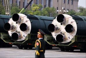 Обвинения в ядерной сфере; Глобальная безопасность или игра за власть?