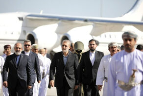 لاریجانی وارد مسقط شد