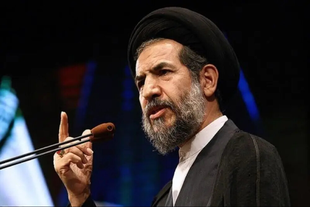 خطیب جمعه تهران: دستگاه دیپلماسی کشور باید عزت، اقتدار و حکمت را با هم پیوند دهد