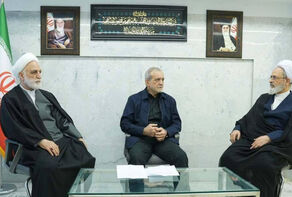 انعقاد جلسة مجلس القيادة المؤقت بمشاركة بزشكيان وإجئي وأعرافي
