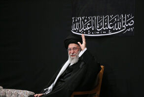 یک دقیقه سکوت مجلس مالزی برای شهادت رهبر معظم انقلاب