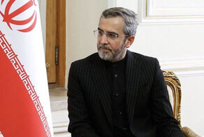 معاون سیاست خارجی شورای عالی امنیت ملی: صحبت دشمن از مذاکره برای تسلیم ایران است