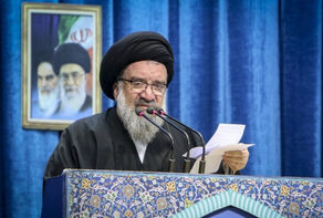 خطیب جمعه تهران: در نفی مذاکره با آمریکای متجاوز، سران کشور متحدند