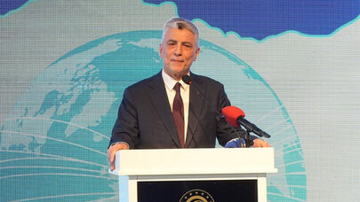 وزير الاقتصاد التركي: سيتم تطوير البنية التحتية الحدودية في تركيا لتعزيز التجارة مع إيران