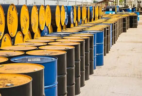 بارگیری 3 ابرنفت‌کش VLCC در جزیره خارگ