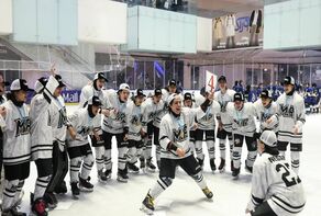 M.R crowned women’s ice hockey league champion