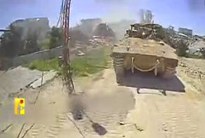חיזבאללה תקף התקהלויות צבאיות ישראליות והשמיד שתי סוללות של כיפת ברזל.