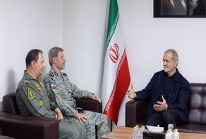 Pezeshkian commits government's full support to modernization of Iran's Armed Forces